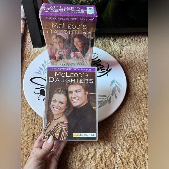 McLeods Daughters - The Complete Fifth Season (DVD, 2008, 8-Disc Set) NEW. - Picture 7 of 15